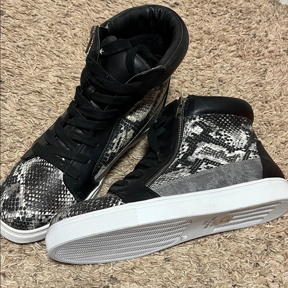 Midnight Velvet Black & Gray Snake-Print High Top Sneakers